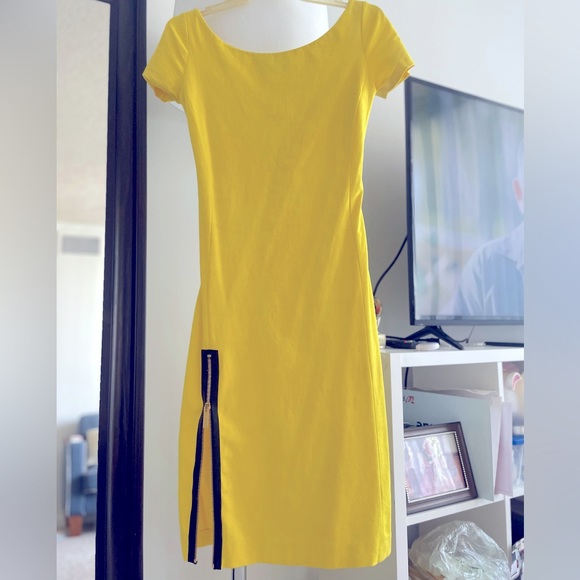 Elegant versus dress, used each time, good condition. 100% original. Us size 2. - Picture 1 of 5